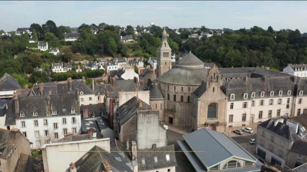 Législatives 2024 : zoom sur la 8ème circonscription du Finistère
À trois jours du premier tour des élections législatives, la rédaction de France info s’intéresse à la huitième circonscription du Finistère.