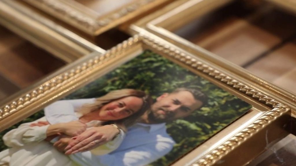 Législatives 2024 : les élections surprises entraînent de nombreuses annulations de mariages
La dissolution de l'Assemblée et la tenue d’élections législatives sont arrivées au pire moment pour certains couples qui prévoyaient de se marier le jour du scrutin.