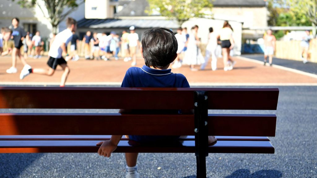 Dépenses publiques : l'Aide sociale à l'enfance fait s'envoler les finances des départements
Les dépenses sociales des départements ont augmenté de 2,15 milliards d’euros en 2023, selon le dernier rapport de l’Observatoire national de l'action sociale, publiée mercredi. Une hausse de 5,2%, en partie due à un bond de plus de 10% des dépenses de l’Aide sociale à l’enfance (ASE).