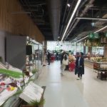 Consommation : le groupe Casino cède ses magasins à Intermarché
Ces derniers mois, Casino a cédé près de 300 de ses points de vente à plusieurs groupes concurrents, dont Intermarché. Ce changement d'enseigne se fait aujourd'hui dans certains magasins sur fond d'inquiétude des syndicats.
