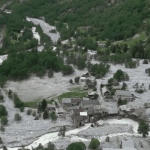 Intempéries en Isère : 48 heures après le drame, quelles perspectives pour le hameau de La Bérarde ?
Une crue torrentielle a dévasté le hameau de La Bérarde, sur la commune de Saint-Christophe-en-Oisans. 48 heures après les faits, l’heure est aux interrogations.