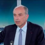 Viol à Courbevoie : les "Français de confession juive commencent à paniquer de voir la République incapable de les protéger", estime Jean-François Copé
Après le viol et l’agression antisémite d’une fille de 12 ans à Courbevoie (Hauts-de-Seine), Jean-François Copé, maire LR de Meaux (Seine-et-Marne) était l’invité du 19/20 info, mercredi 19 juin.