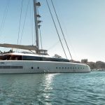 L’Art Explorer, premier bateau-musée au monde, fait escale dans le Vieux-Port de Marseille
C’est la troisième étape d’un périple qui va le mener dans 15 pays de la Méditerranée jusqu’au printemps 2026, dans le cadre du Festival Art Explora.