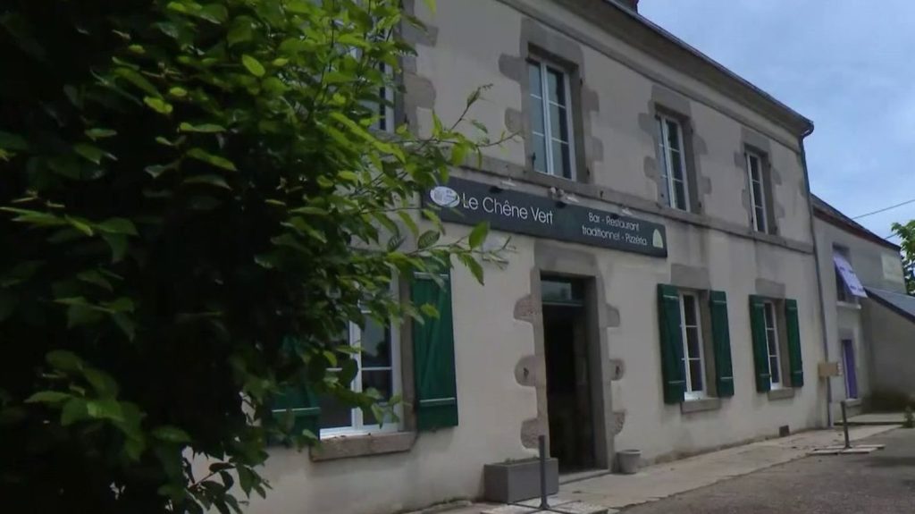 Législatives 2024 : les abstentionnistes iront-ils voter ?
Au total, près de 49% des électeurs ne sont pas allés voter lors du scrutin européen. Les abstentionnistes comptent-ils se rendre aux urnes les 30 juin et 7 juillet pour les élections législatives ?