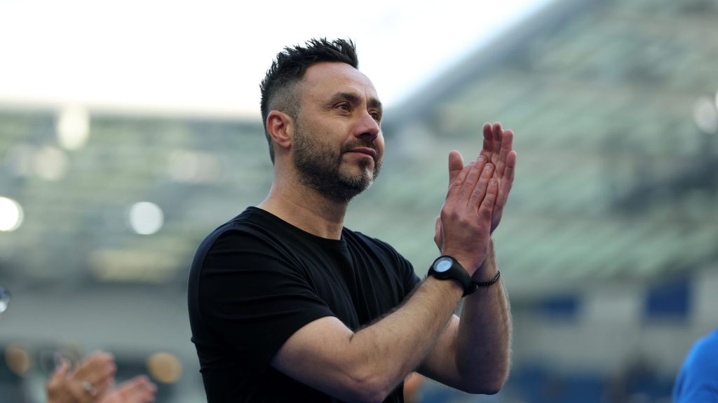 Football : l'Italien Roberto De Zerbi va succéder à Jean-Louis Gasset à l'OM
Venant de Brighton, au Royaume-Uni, le technicien italien a signé pour trois ans à Marseille.
