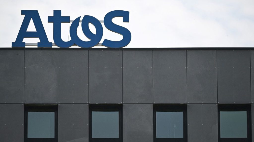 Atos : le conseil d'administration du groupe informatique choisit l'offre de reprise de l'entreprise Onepoint
Le groupe, lourdement endetté, a retenu cette offre au détriment de celle de l'homme d'affaires tchèque Daniel Kretinsky.