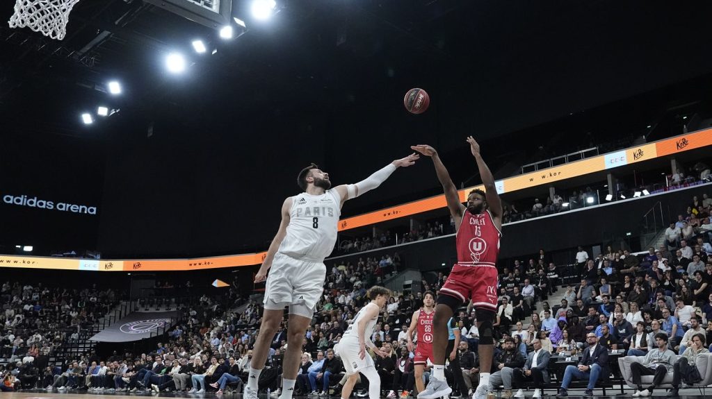 Basket : "Se qualifier pour la finale, ce serait exceptionnel", rêve le directeur sportif du Paris Basketball
Le Paris Basketball n'est qu'à un match d'une première finale du championnat de France. Après avoir remporté le match 4 de la demi-finale, la formation parisienne peut conclure dimanche, à domicile, contre l'Asvel.