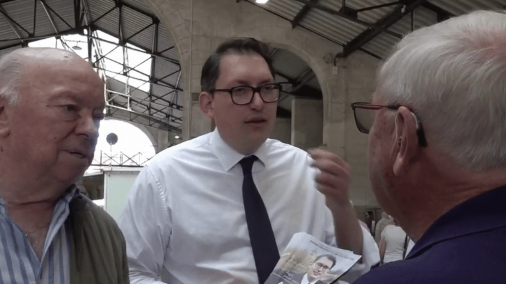 Législatives 2024 : la quatrième circonscription du Loiret, bastion de droite passé à l’extrême droite
Dans la quatrième circonscription du Loiret, Ariel Lévy, investi par Les Républicains, compte bien récupérer le fief des mains de Thomas Ménager, député sortant du Rassemblement national. Le candidat communiste et la candidate investie par le camp présidentiel tentent aussi de tirer leur épingle du jeu.