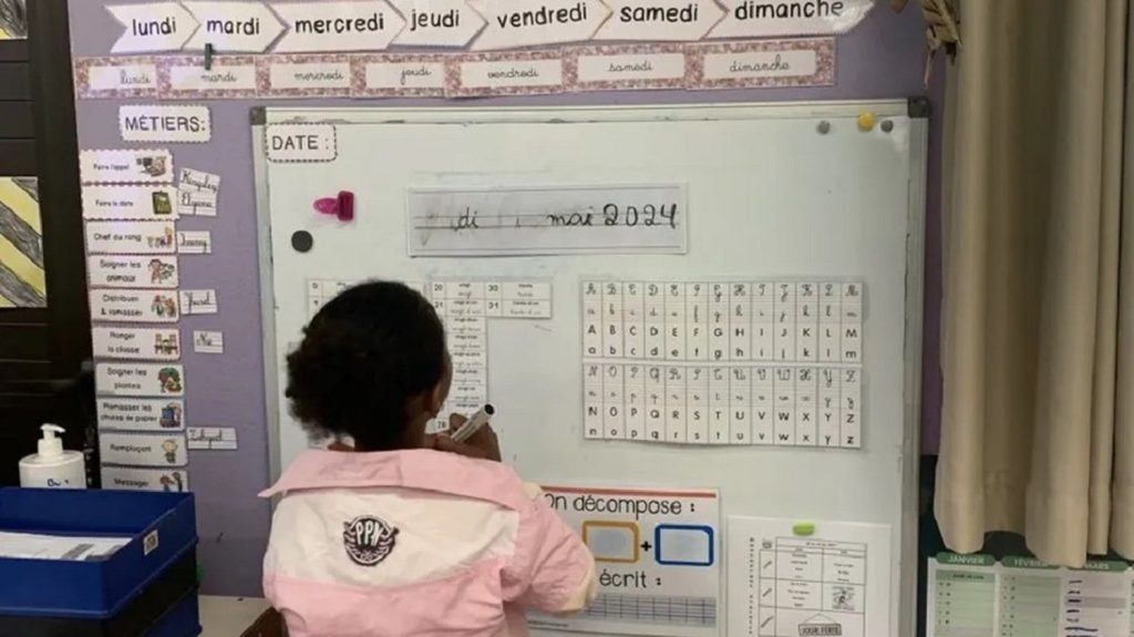 Crise en Nouvelle-Calédonie : rentrée scolaire depuis lundi 17 juin pour une partie des élèves du territoire
Rentrée progressive pour les élèves calédoniens, après plus d’un mois de fermeture des établissements scolaires.