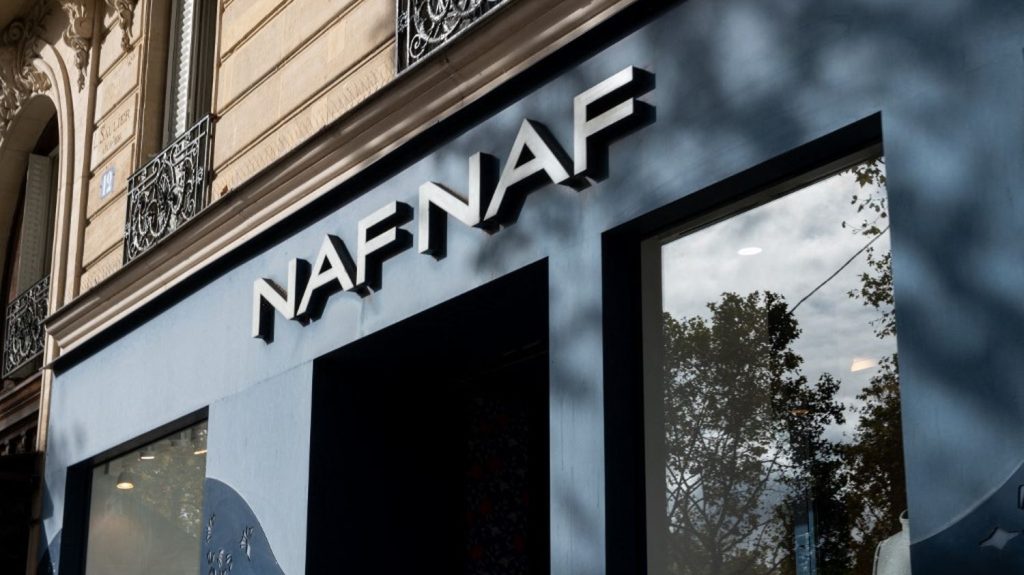 L'enseigne de prêt-à-porter Naf Naf reprise par une entreprise turque
La société Migiboy Tekstil a mis sur la table plus de 1,5 million d'euros pour reprendre l'enseigne et s'est engagée à sauvegarder les emplois de 521 personnes.