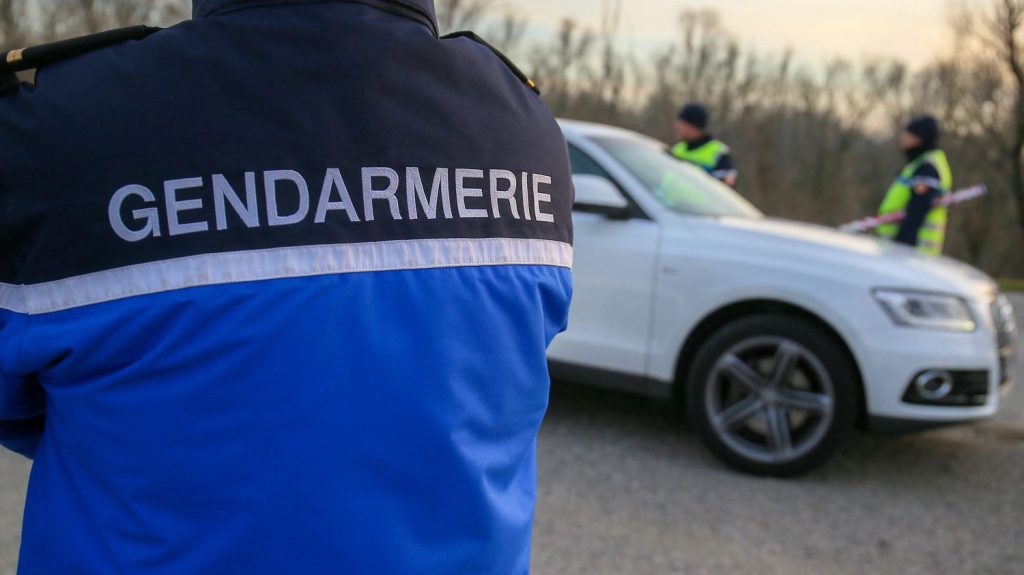 Yonne : sept personnes mises en examen, soupçonnées de faire partie d'un réseau de trafic de voitures volées partout en France
Le préjudice total s'élève à 874 000 euros selon le Parquet.