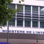 Attentat déjoué à Saint-Étienne : le suspect était-il en contact avec des djihadistes ?
L'attentat déjoué vendredi 31 mai à Saint-Étienne (Loire), visait une épreuve des Jeux olympiques. Le suspect est un Tchétchène de 18 ans qui n'était pas connu des forces de renseignement.