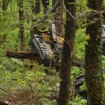 Tempête Ciaran : d’importants stocks de bois sont à vendre
Les tempêtes se succèdent et certaines peuvent abîmer durablement les forêts. Celle du Huelgoat, dans le Finistère, porte encore les stigmates de la tempête Ciaran. Des arbres ont été déracinés, mais leur bois peut encore être sauvé. Reportage.