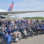 80 ans du Débarquement : une cinquantaine de vétérans américains ont atterri à l'aéroport de Deauville
Ils doivent participer à plusieurs festivités, dont une cérémonie à Pegasus Bridge mercredi ou encore un défilé à Carentan samedi.
