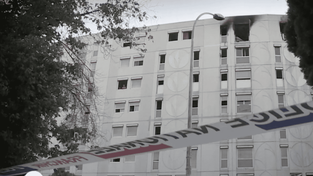 Incendie de Nice : un conflit sur fond "de trafic de stupéfiants", confirme le procureur
Le procureur de la République de Nice a tenu une conférence de presse dans l’après-midi du lundi 22 juillet. Il a annoncé que cinq personnes étaient impliquées dans l’incendie d’origine criminelle. Deux d’entre elles ont été arrêtées.