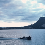 Tourisme : à la découverte des merveilles du lac d'Annecy et de ses alentours
Vendredi 19 juillet, le 20 Heures vous emmène en Haute-Savoie. Au programme : pêche dans le lac d'Annecy, escale dans un restaurant, visite d'un château et nuit passée à flanc de falaise.