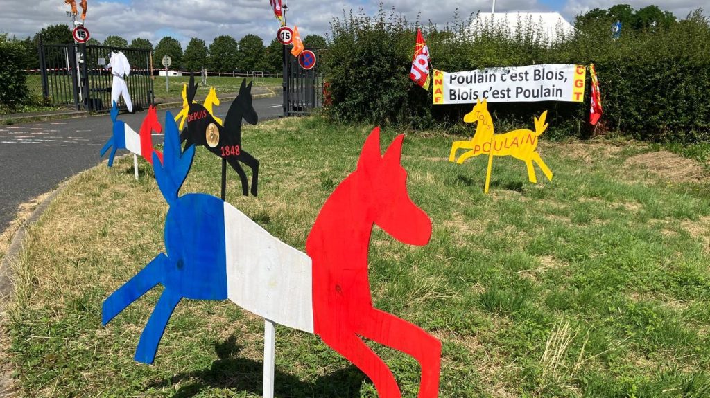 Reportage
"La politique, pour l'instant, ce n'est pas notre priorité" : à Blois, les salariés de la chocolaterie Poulain préoccupés par la fermeture annoncée de l'usine
Plus de cent emplois sont menacés par la fermeture de l'usine Poulain dans quelques mois.