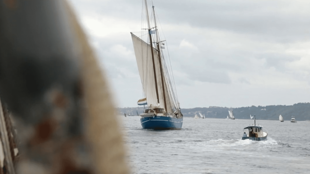 Finistère : des navires centenaires paradent aux Fêtes maritimes de Brest
Samedi 13 juillet, c’est l'effervescence à Brest, où les fêtes maritimes ont débuté. Des dizaines de milliers de visiteurs auront le privilège de pénétrer à l'intérieur de vieux gréements, frégates ou bateaux de course, qui regorgent de secrets et d'anecdotes.