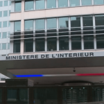 Agression dans la Sarthe : l’auteur des faits, radicalisé, a été interpellé
Un chauffeur de taxi avait été pris en otage, dans la nuit du mardi 16 au mercredi 17 juillet, dans la Sarthe. L’auteur a été interpellé jeudi soir, il est connu par les services de police pour radicalisation.