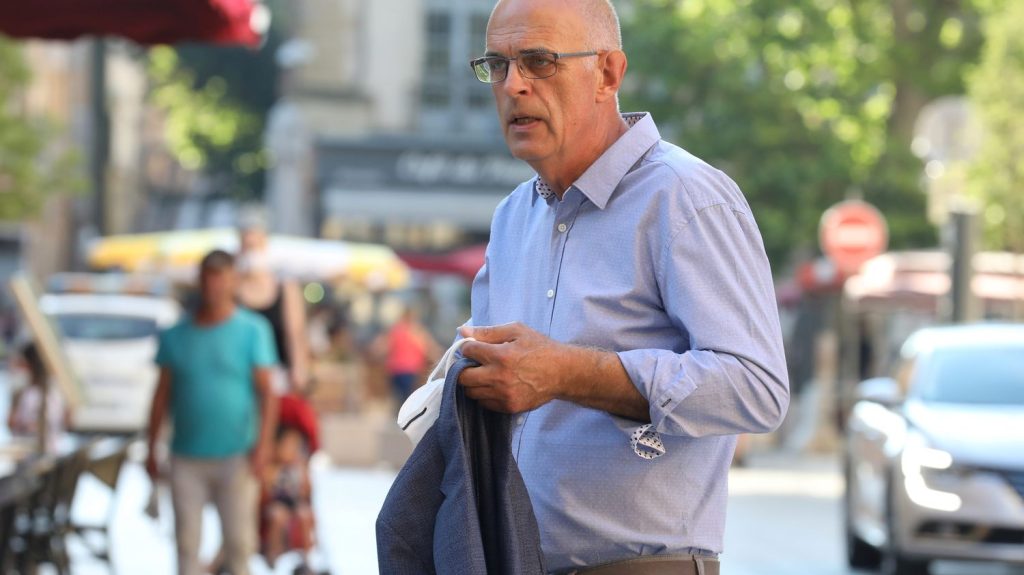 L'ancien maire de Sanary-sur-Mer, dans le Var, mis en examen
Ferdinand Bernhard, a été mis en examen, mercredi, du chef d'immixtion dans une fonction publique.