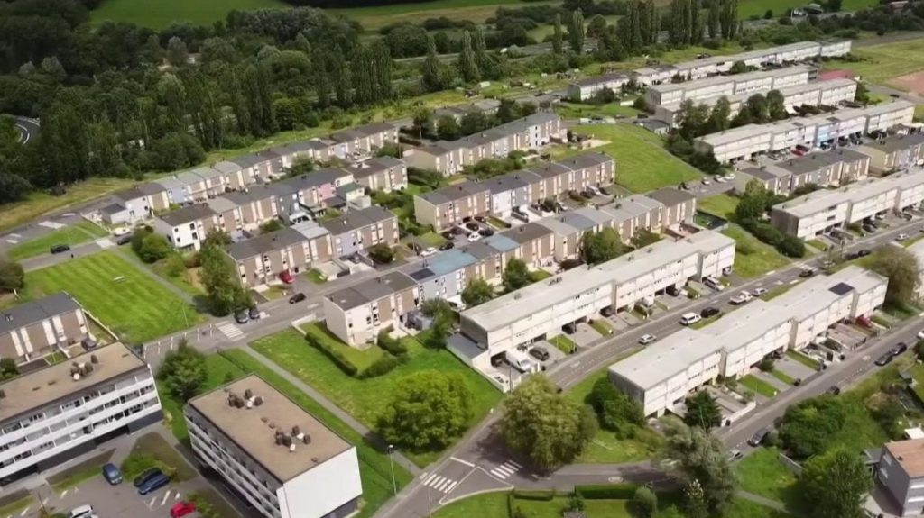 Émeutes : la ville de Mont-Saint-Martin retrouve un assureur
En Meurthe-et-Moselle, la ville de Mont-Saint-Martin ne trouvait plus d'assureur. La commune a connu de nombreux dégâts lors des émeutes qui ont suivi la mort de Nahel, fin juin 2023.