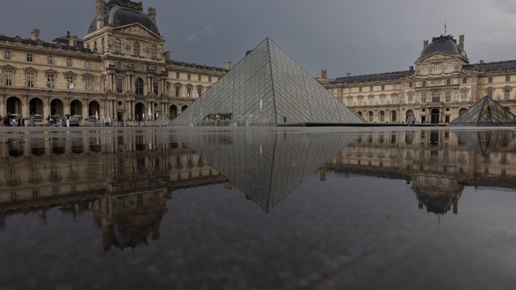Paris 2024, la désillusion : "C'est comme la météo, on attend le retour du soleil", résume le président du syndicat hôtelier Umih Paris-IDF
Pessimiste, Frank Delvau estime déjà que "l'été ne sera pas bon".