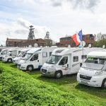Témoignages
Paris 2024 : "Se loger dans Paris, ce n'était même pas concevable", confient ces touristes qui occupent un camping à Versailles
Selon le directeur de ce camping à deux pas du parc du château de Versailles, 8 campeurs sur 10 sont présents pour les Jeux. Sa proximité avec certains sites d'épreuves le rend fortement attractif.