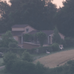 Meurtres dans l’Allier : quatre personnes sont mortes dans une tuerie
Une tuerie tragique lors d'une fête de famille dans l’Allier a fait quatre morts, dans la soirée du samedi 13 juillet. L'auteur serait un voisin sans antécédent judiciaire, qui se serait ensuite suicidé.