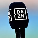 Podcast
Supporters en colère, le smartphone a 30 ans et "ça dit quoi cet été ?" : l'épisode du 16 août
Ce vendredi 16 août, les supporters de Ligue 1 et de Ligue 2 ne se réjouissent pas de la reprise de la saison de foot, le tout premier smartphone fête ses 30 ans et dans "ça dit quoi cet été", Hassna se prépare à déménager après avoir passé l'été à travailler.