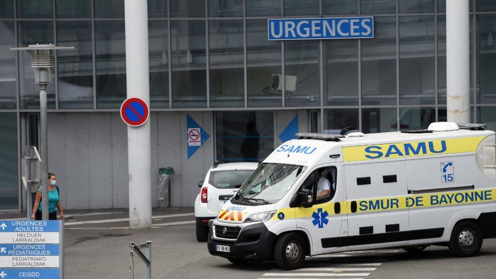 Deux agressions en un week-end à l'hôpital de Bayonne, deux médecins portent plainte
Deux médecins ont déposé plainte et deux autres devraient en faire de même dans les prochains jours, selon le directeur de l'hôpital, interrogé dimanche par France Bleu Pays Basque.