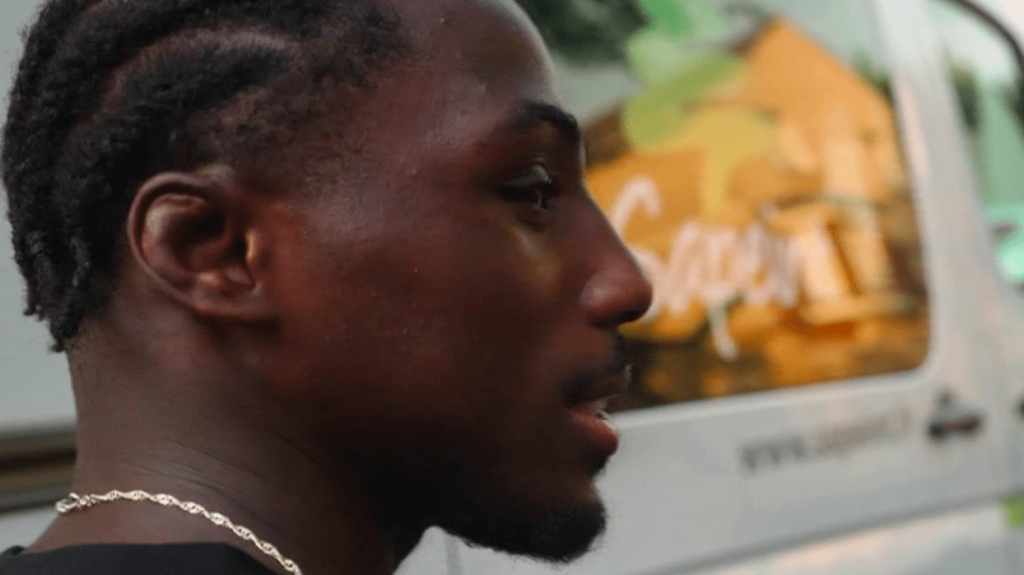 Paris 2024 : la vie après les Jeux pour les médaillés olympiques
Les athlètes médaillés des Jeux olympiques ont retrouvé leur vie quotidienne, dans leurs régions respectives. France Télévisions a suivi Élodie Clouvel et Joan-Benjamin Gaba.