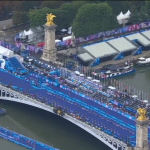 JO 2024 : deux médailles en triathlon pour les Bleus
Deux nouvelles médailles pour les Bleus en triathlon. Cassandre Beaugrand a décroché l'or tandis que Léo Bergère s'est contenté du Bronze.