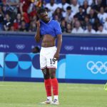 Football : quelques jours après sa médaille d'argent aux JO, le Brestois Bradley Locko victime d'une rupture du talon d'Achille à l'entraînement
Cette blessure intervient la veille de la reprise du championnat de Ligue 1 ou le Stade Brestois doit affronter l'OM.