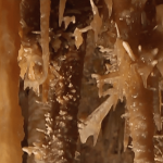 Grottes de Maxange : une stalactite vieille de milliers d’années dégradée
Dans une grotte en Dordogne, un touriste a causé des dégâts en touchant la roche. Résultat, une stalactite de plusieurs milliers d’années est tombée. Une plainte a été déposée.
