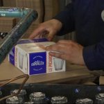 Duralex transformée en coopérative : les commandes affluent
Après avoir frôlé la fermeture, Duralex, le mythique verrier français, revient au premier plan. L’usine tourne à plein régime pour répondre aux commandes. Depuis le 1er août, les ouvriers sont devenus les actionnaires de l’entreprise en créant une société coopérative de production.