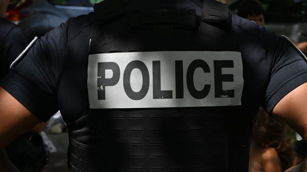 Dans le Nord, un homme placé en garde à vue, sa femme retrouvée morte à Bousbecque
La police a été appelée dimanche en fin d'après-midi par un habitant de Bousbecque, dans le Nord, expliquant "avoir fait une connerie".