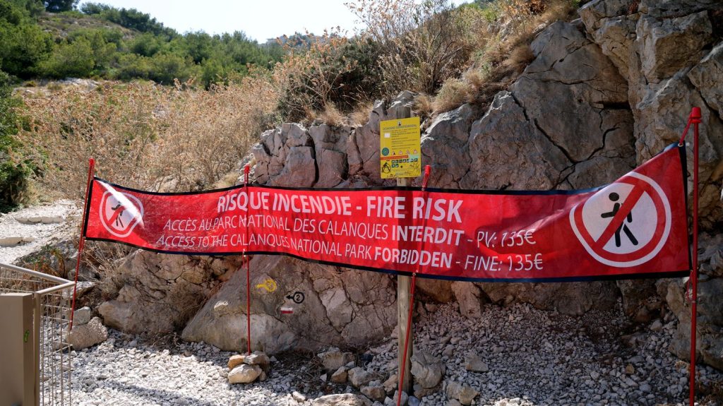 Risque de feux de forêt : de nombreux massifs forestiers fermés mercredi dans plusieurs départements du sud de la France
La préfecture des Bouches-du-Rhône évoque un risque "très sévère dans tout le département" avec des rafales jusqu'à 65km/h par endroit.