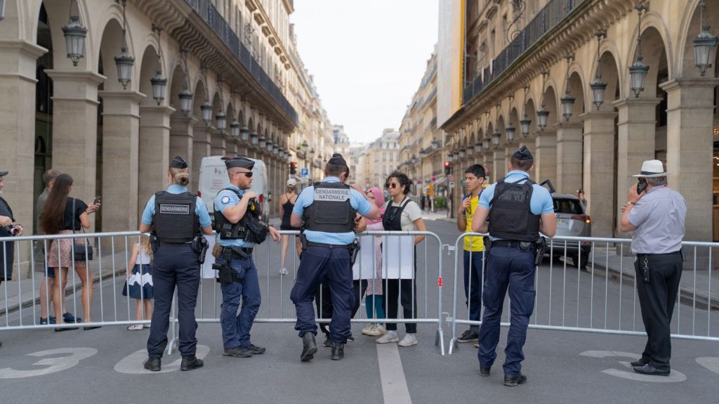 Témoignages
"Il n'y a pas d'événement plus important" : la fierté des gendarmes du Pas-de-Calais mobilisés pour les Jeux paralympiques de Paris 2024
L'arrivée des Jeux paralympiques marque le début d'une nouvelle mission pour les 25 000 forces de l'ordre mobilisées pour sécuriser l'événement. Si certains étaient déjà sur le pont durant les JO et vont donc retrouver la capitale, d'autres vont connaître leur grande première.