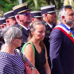 Gendarme tué après un refus d'obtempérer : des images de vidéosurveillance au cœur des investigations
Un gendarme est mort percuté par une voiture dans les Alpes-Maritimes lundi, à la suite d'un refus d'obtempérer. Sur des images de vidéosurveillance révélées par France 2, on aperçoit le conducteur, alcoolisé, se déporter avant de percuter le militaire.