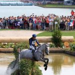 "On viendra une autre fois" : à Versailles, les touristes préfèrent les épreuves d'équitation des JO de Paris 2024 à la visite du château
Depuis le début des Jeux de Paris, la galerie des Glaces au château de Versailles est quelque peu délaissée, au profit des épreuves d'équitation qui se déroulent dans le parc.
