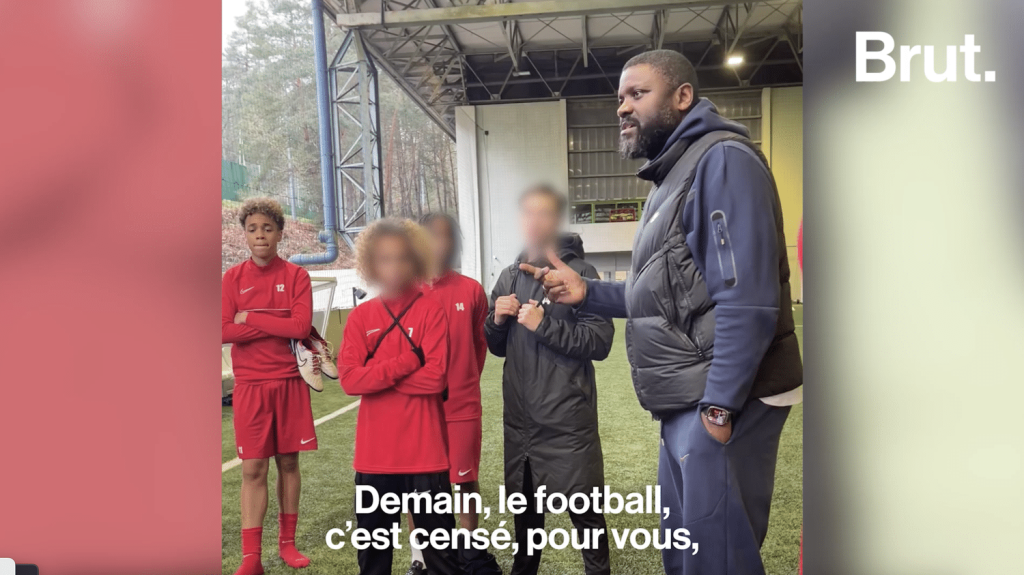 Vidéo
Une journée avec les jeunes espoirs du football à l’INF Clairefontaine
C’est à l’INF Clairefontaine que se sont notamment formés Thierry Henry et Kylian Mbappé. Brut est parti à la rencontre des jeunes espoirs du football et a passé une journée avec eux.