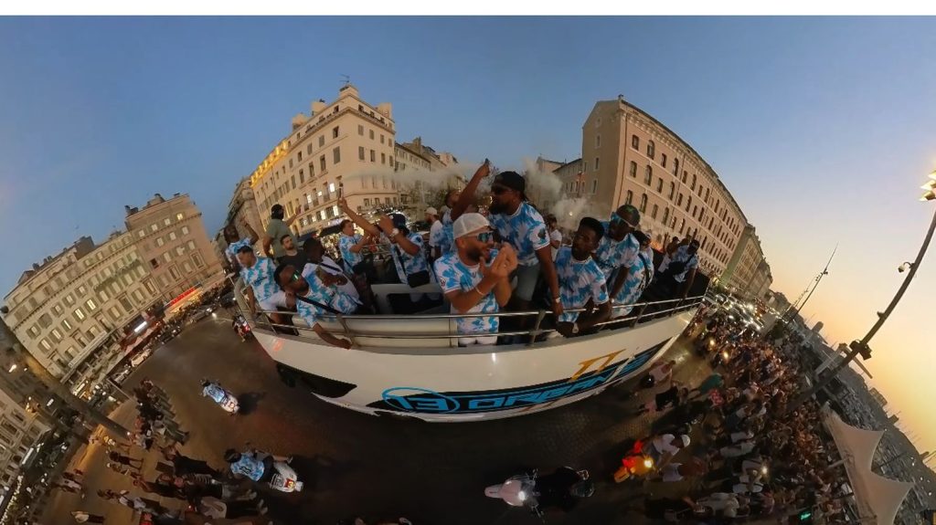 Jul dévoile le titre "Bande organisée 2" avec huit autres rappeurs marseillais
Le morceau "Bande organisée 2" est sorti sur les plateformes jeudi, signé du collectif de neuf rappeurs marseillais, 13 Organisé, avec entre autres Jul, SCH, Naps et Soso Maness.