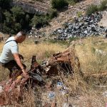 Reportage
"Il y a une vraie mafia des déchets" : à Marseille, élus et associations luttent, en vain, contre les dépôts sauvages
Cet été encore, la région est particulièrement touchée par des cas dépôts illégaux d'hydrocarbures, de voitures, de déchets de bâtiments, et de détritus en tous genres. La municipalité tente d'y mettre fin, ainsi que les associations, avec l'aide de la population.