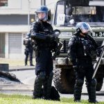 Nouvelle-Calédonie : un homme a été tué par un tir de gendarme lors d'un affrontement, annonce le procureur de Nouméa, le 11e mort depuis le début de la crise
Selon le procureur, les gendarmes ont riposté après avoir été pris à partie lors d'une opération de déblaiement d'un pont à Thio, à 120 km de Nouméa.