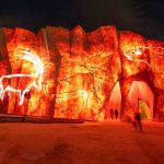 "Les Nocturnes de Chauvet", un nouveau spectacle son et lumière de la Grotte Chauvet 2, pour faire rêver les visiteurs les plus jeunes
Visite du site la nuit, la tête dans les étoiles, "Les Nocturnes de Chauvet" ont été imaginées essentiellement pour les vacances estivales.
