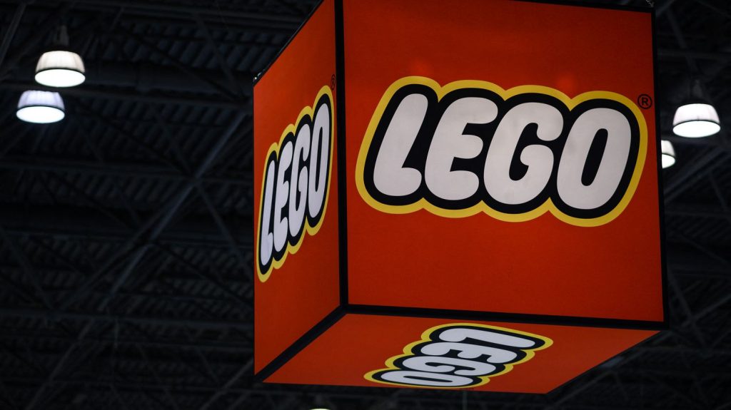 Lego surfe sur son succès
Le numéro un mondial du jouet se porte bien, très bien même : le groupe a réalisé un bond de 16% de son bénéfice net au premier semestre. Comment expliquer un tel succès ?