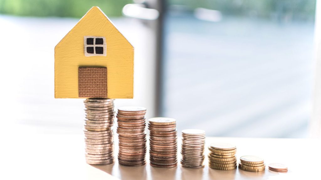 Impôts : les avis de la taxe foncière arrivent avec une augmentation de 3,9% au minimum
Les 33 millions de propriétaires français s'apprêtent à recevoir leur avis de taxe foncière et pour 2024, elle va coûter encore plus cher.