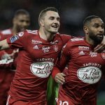 Ligue des champions : le président du Stade Brestois "avait un souhait caché de pouvoir rencontrer le Real Madrid"
Le tirage au sort de la nouvelle formule de la Ligue des champions a attribué au Stade Brestois des rencontres avec le Real Madrid, le FC Barcelone, mais aussi le Bayer Leverkusen ou encore PSV Eindhoven.