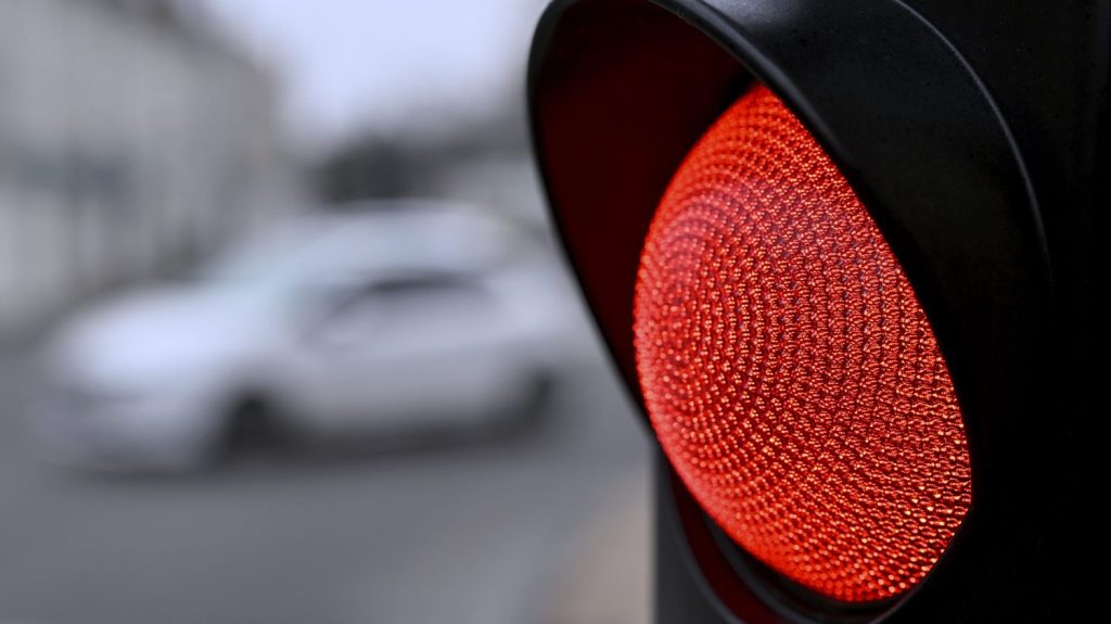 Un système de triche géant au Code de la route détecté en Moselle
Cinq centres d'examens ont été fermés et plus d'une centaine de personnes sont déjà suspectées de triche. Elles risquent de se faire retirer leur permis de conduire.