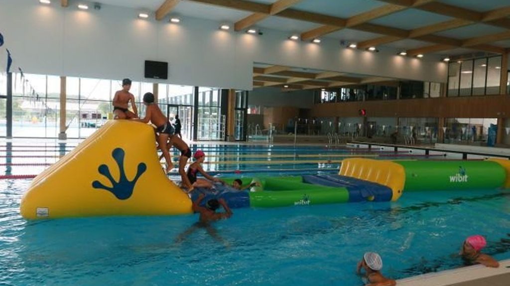 Reportage
"Il y a tout ce qu'il faut" : à la Courneuve, les nageurs petits et grands se sont déjà réappropriés la piscine des JO
Le nouveau centre aquatique Annette-Kellermann, qui a servi aux entraînements de water-polo durant les JO, est désormais accessible aux habitants de La Courneuve.